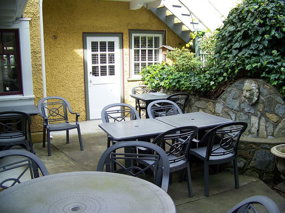 Rosewood Inn Victoria Esterno foto