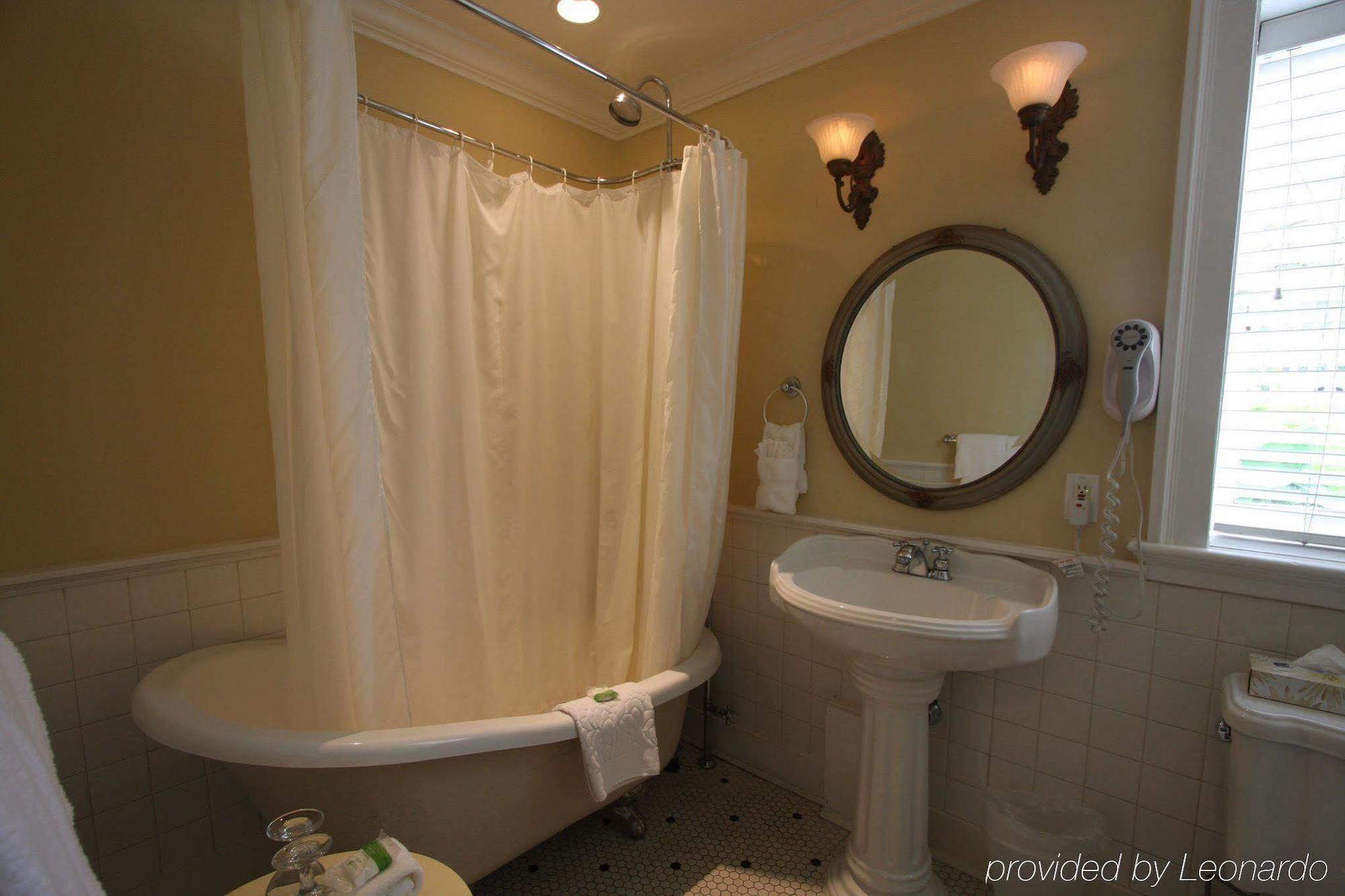 Rosewood Inn Victoria Esterno foto